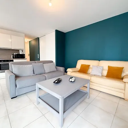 Charming Terrace With Garden Views - Center * Канны