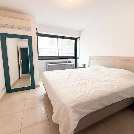 Charming Terrace With Garden Views - Center Канны