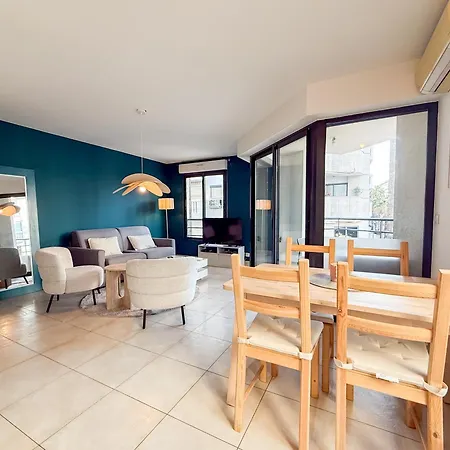 아파트 In With Terrace - Id102 *
